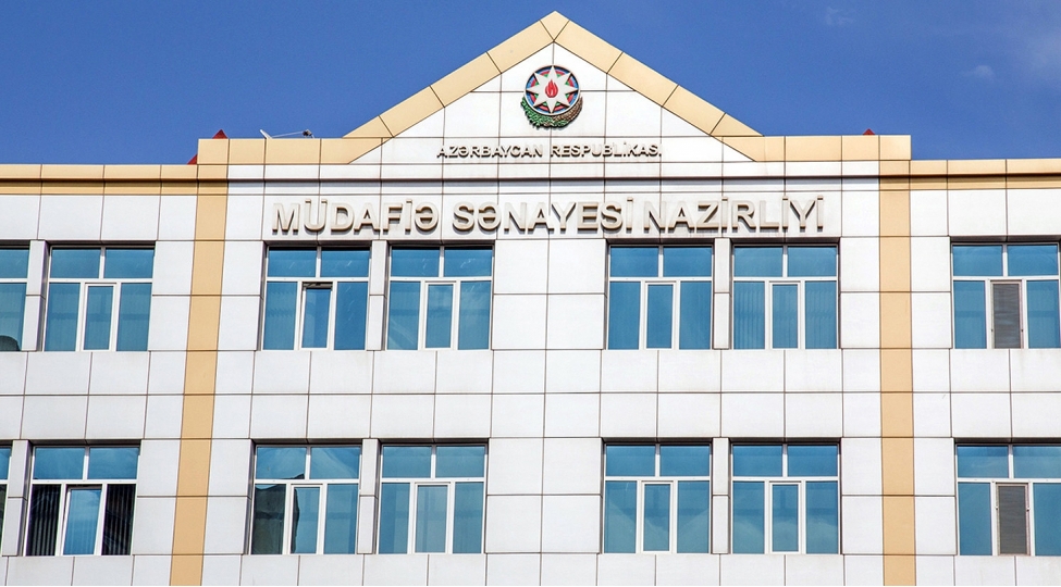 mudafie-senayesi-nazirliyinde-kadr-deyishikliyi-olub