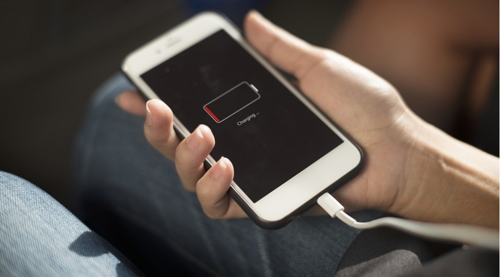 telefonun-batareyasini-suretle-bitiren-tetbiqler