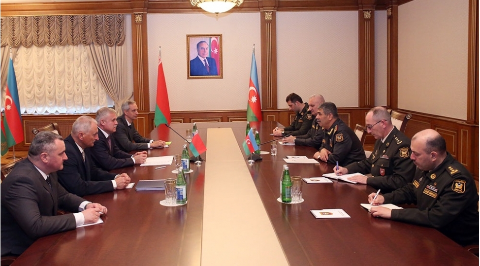 azerbaycanin-mudafie-naziri-belarus-tehlukesizlik-shurasinin-dovlet-katibi-ile-gorushub