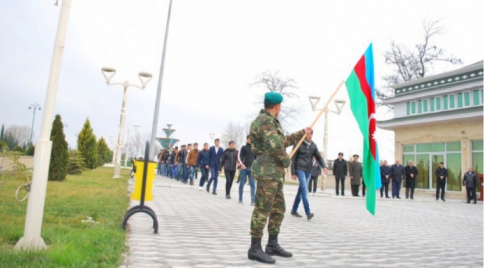 novbeti-heqiqi-herbi-xidmete-chagirish-bashladi