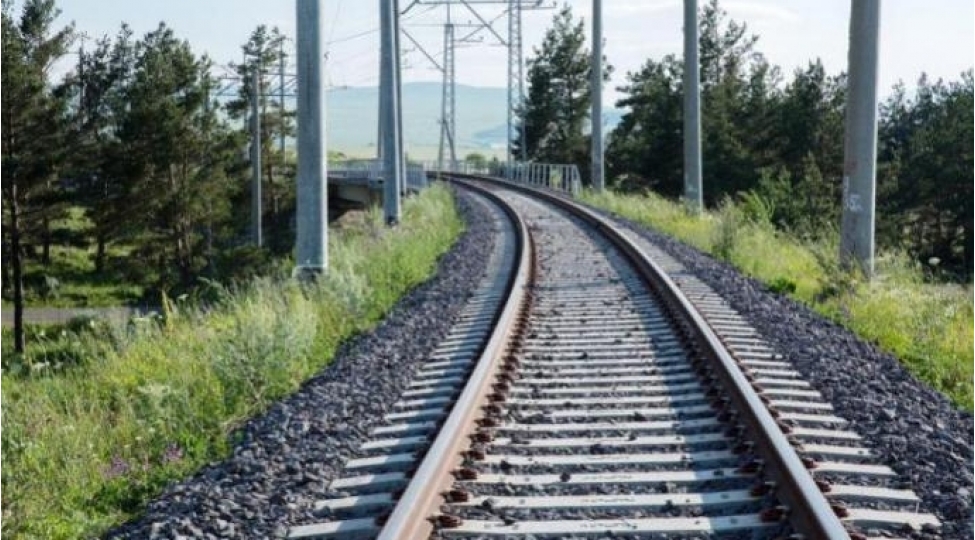 elet-astara-demir-yolu-xettinin-tikintisi-2027-ci-ile-qeder-tamamlanacaq