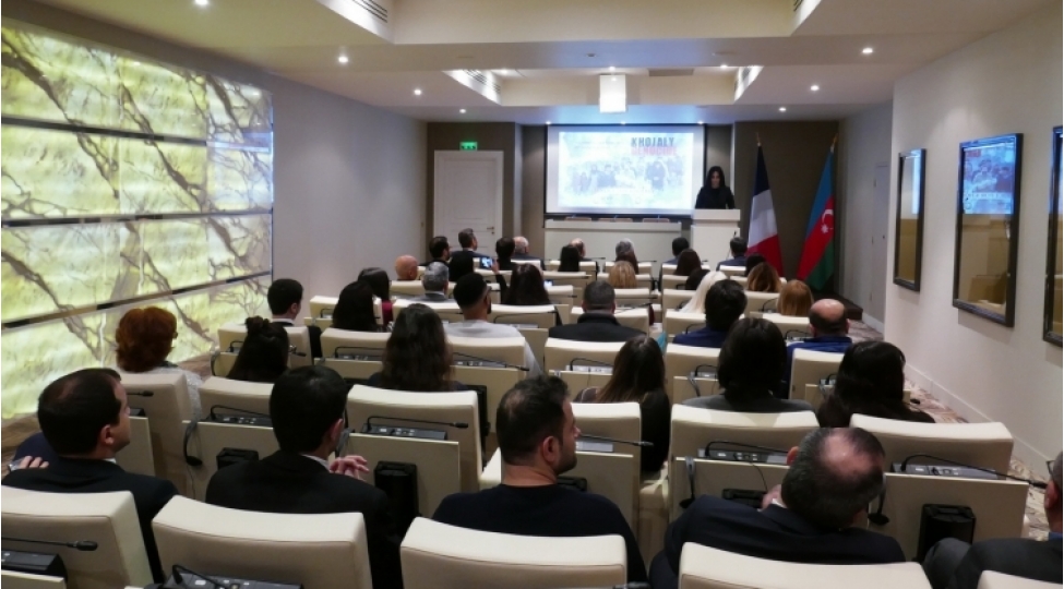 parisde-islam-konfransi-gencler-forumu-xocali-soyqiriminin-28-ci-ildonumu-ile-bagli-anim-tedbiri-kechirib