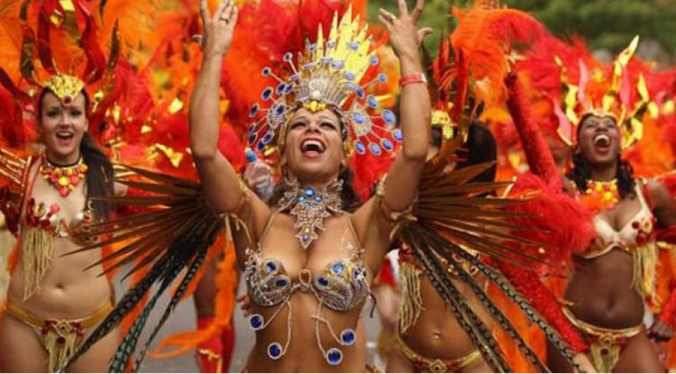 dunyadanin-en-maraqli-festivallari-foto