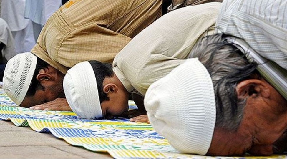 tezepir-mescidinde-qurban-bayrami-namazi-qilinib