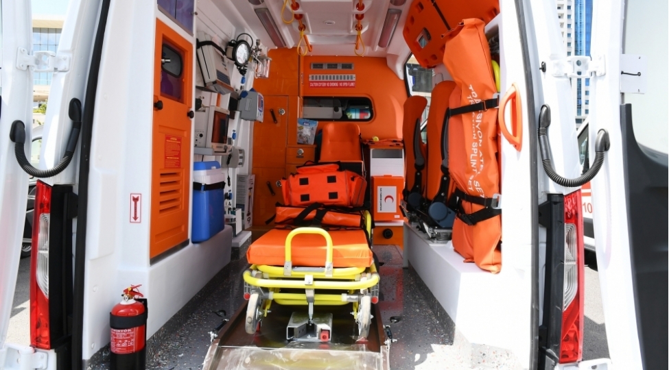 zirzemiye-yixilan-qadin-xilas-edilib