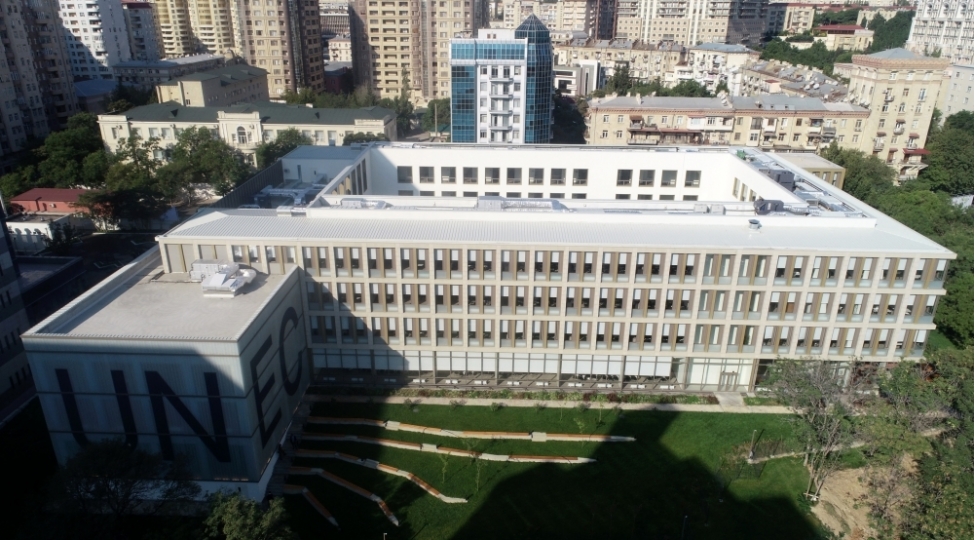 unec-dekabrda-20-ye-yaxin-xarici-universitetle-yeni-emekdashliq-elaqesi-qurub