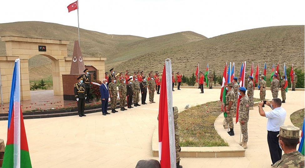 qobustan-rayonundaki-turk-shehidliyi-ve-herbi-hissede-anim-merasimleri-kechirilib