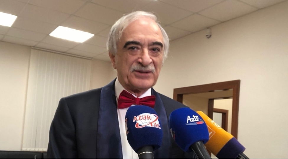 polad-bulbuloglu-azerbaycan-silahli-quvvelerine-yardim-fonduna-vesait-kochurub
