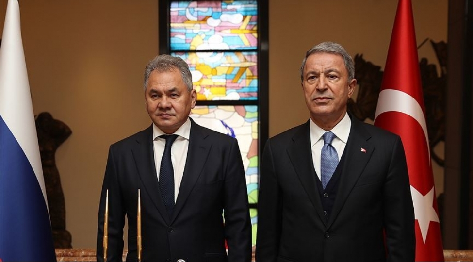 hulusi-akar-ve-sergey-shoyqu-arasinda-telefon-danishigi-olub