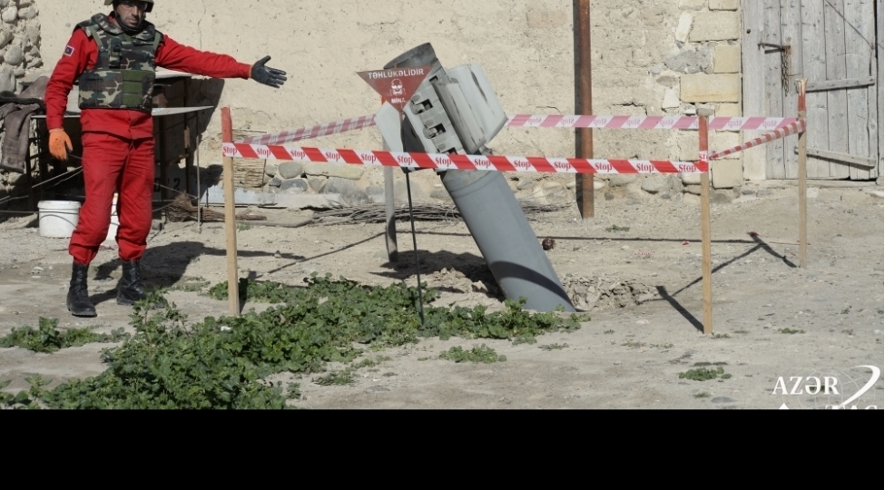 ermenistan-ordusu-goranboyda-yashayish-menteqesine-iki-eded-smerch-raketi-atib-foto