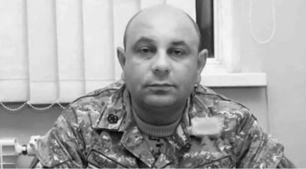 ordumuz-yuksekrutbeli-ermeni-herbchisini-mehv-edib