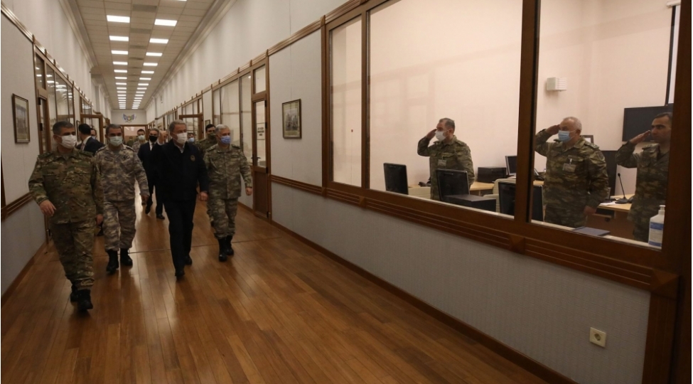 hulusi-akar-mudafie-nazirliyinde-olub
