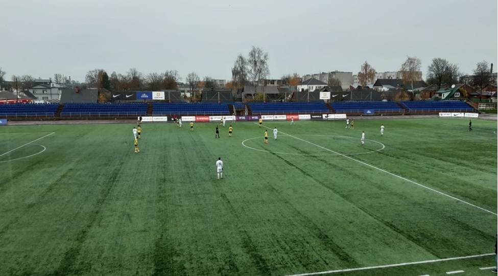 latviya-klubu-futbol-matchina-8-oyunchu-ile-chixib