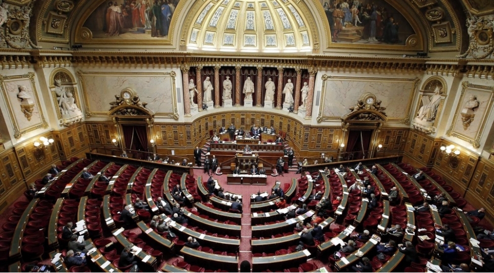 absh-senati-mudafie-uzre-901-milyard-dollarliq-qanun-layihesini-tesdiqleyib