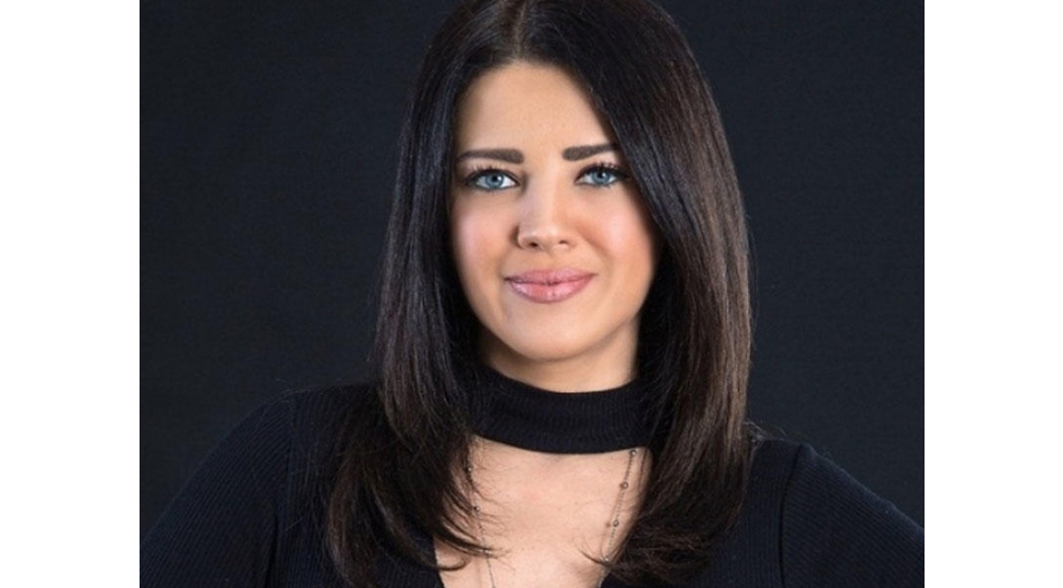 aktrisa-chekilish-zamani-atdan-yixildi