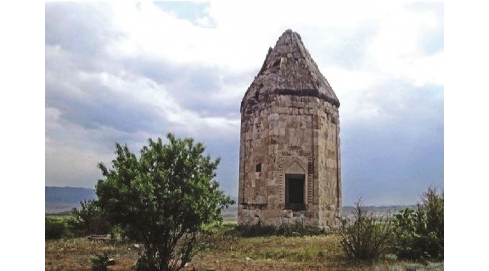 zengilana-rayonun-adi-yazilmish-yeni-lovhe-vuruldu-foto