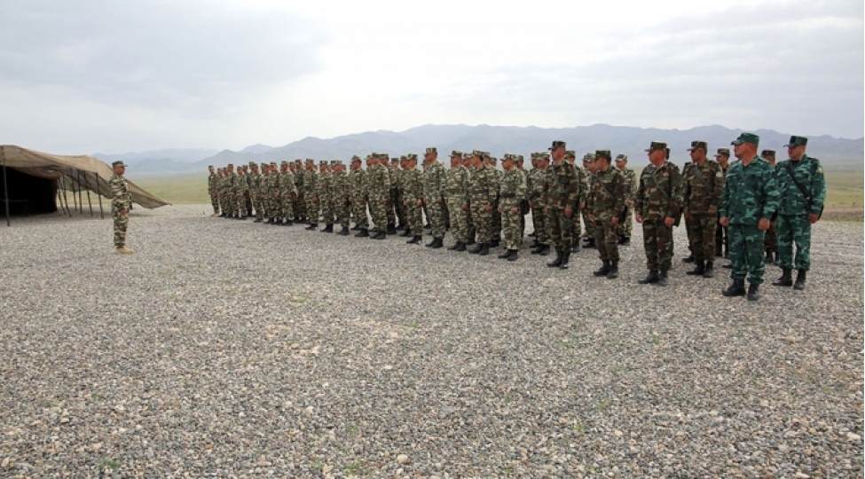 naxchivanda-xidmet-eden-herbi-qulluqchular-teltif-edilib-siyahi