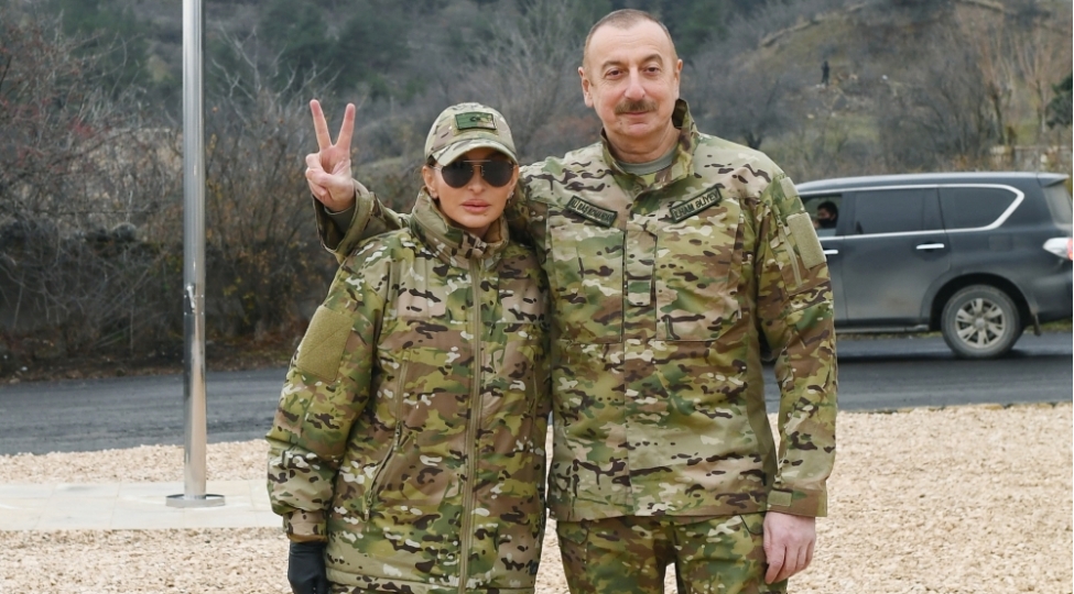 prezident-ve-birinci-xanim-suqovushanda-berpa-olunan-ilk-ferdi-yashayish-mehellesinde-olub
