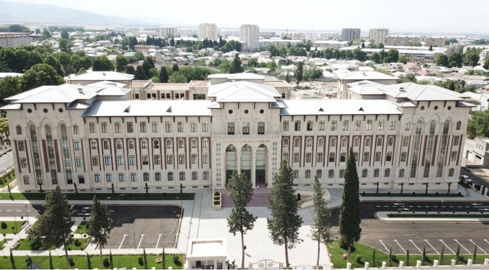 adau-da-ege-universitetinin-bir-qrup-professor-muellim-heyeti-ile-gorush-kechirilib