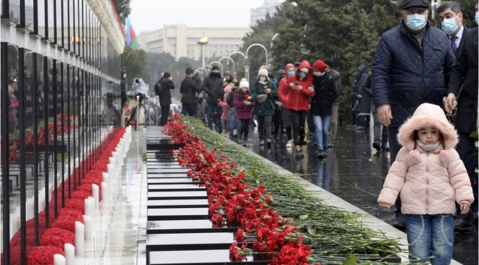 shehidlerin-xatiresi-ehtiram-ve-qururla-yad-edilir-foto