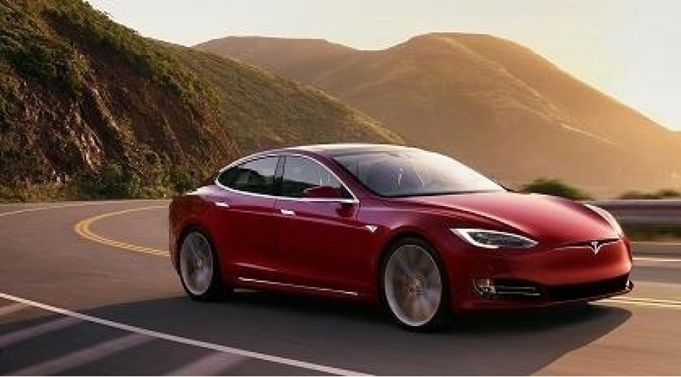tesla-yeni-zavod-tikmek-niyyetindedir