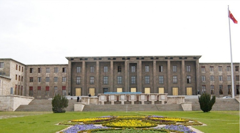 turkiye-boyuk-millet-meclisinde-xocali-soyqirimina-hesr-edilmish-resm-sergisi