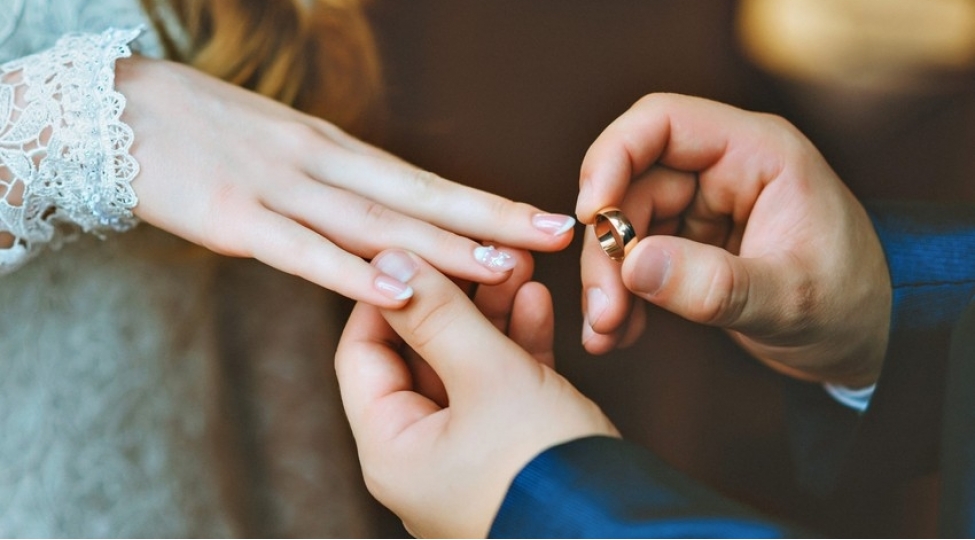 nikah-senedlerinde-er-ve-arvad-ifadeleri-deyishdirilir-heyat-yoldashi-1-ve-heyat-yoldashi-2