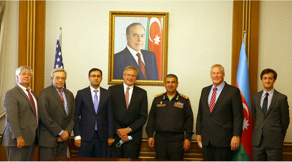 amerikali-diplomatlar-qelebe-munasibetile-azerbaycan-xalqini-tebrik-edib-foto