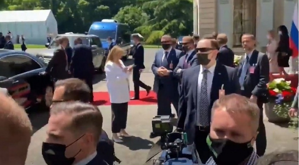 jurnalistler-putin-ve-baydenin-gorush-zalina-daxil-ola-bilmeyibler