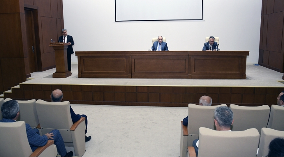 yap-hemkarlar-ittifaqi-komitesinin-novbedenkenar-hesabat-sechki-yigincagi-kechirilib