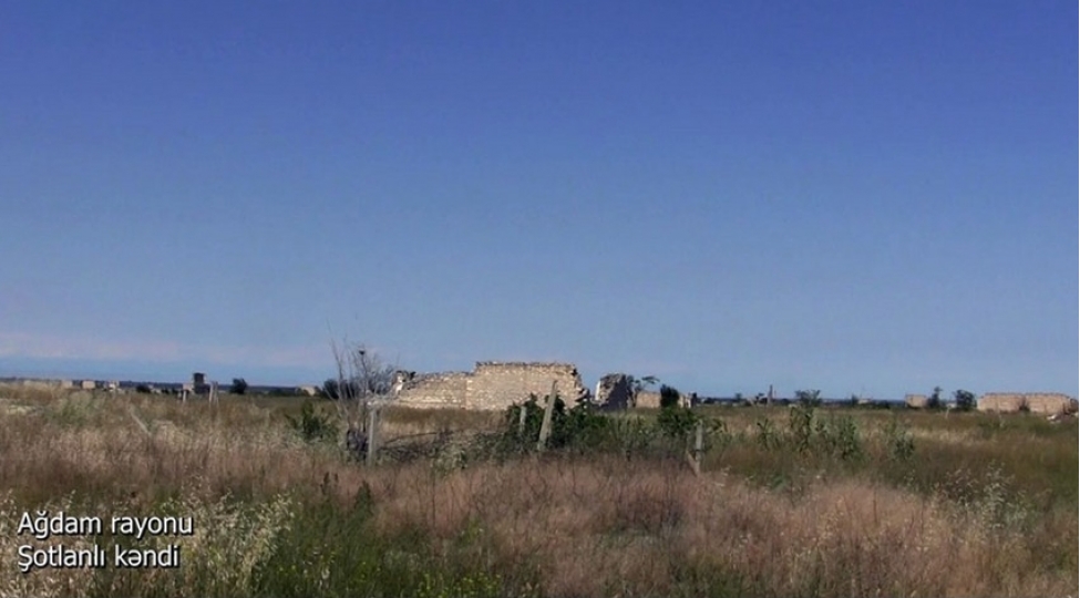agdamin-shotlanli-kendi-video