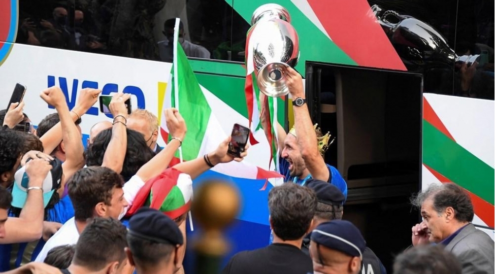 italiya-yigmasi-romada-bele-qarshilandi-video