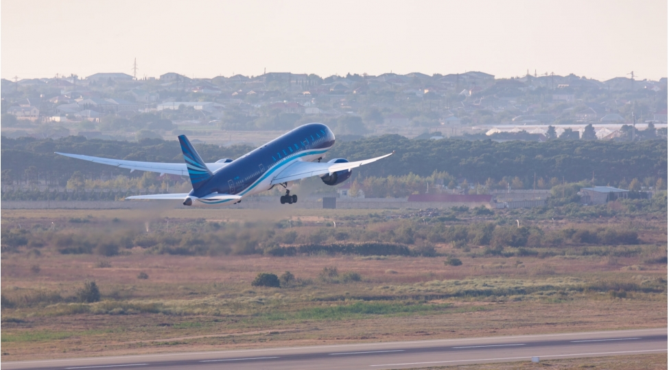 azal-maldivlere-birbasha-uchushlari-berpa-edir