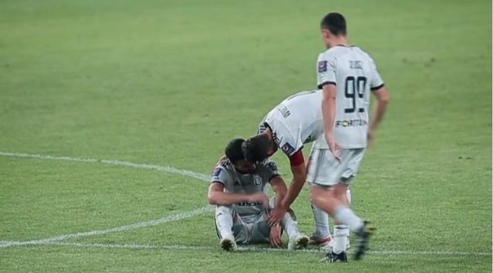 legiyali-futbolchulardan-mahire-teskinlik