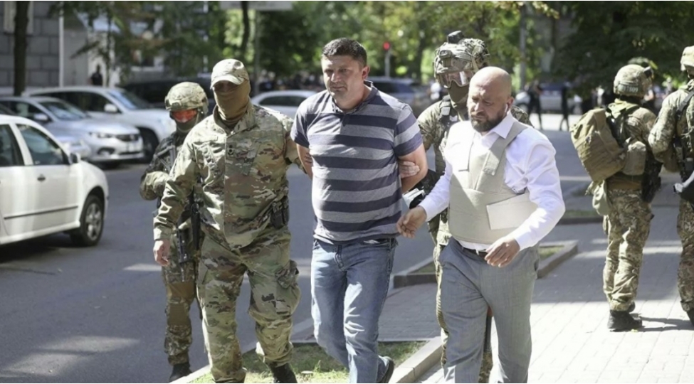 ukrayna-nazirler-kabinetini-partladacagini-deyen-shexs-saxlanildi-video