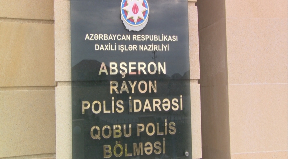 polis-postunda-saxlanilan-shexsin-avtomobilinde-heroin-ashkarlanib-foto-video