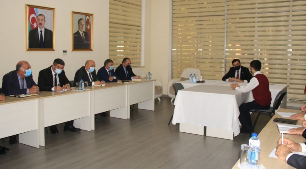 milli-meclisin-deputati-naftalanda-vetendashlari-qebul-edib-foto