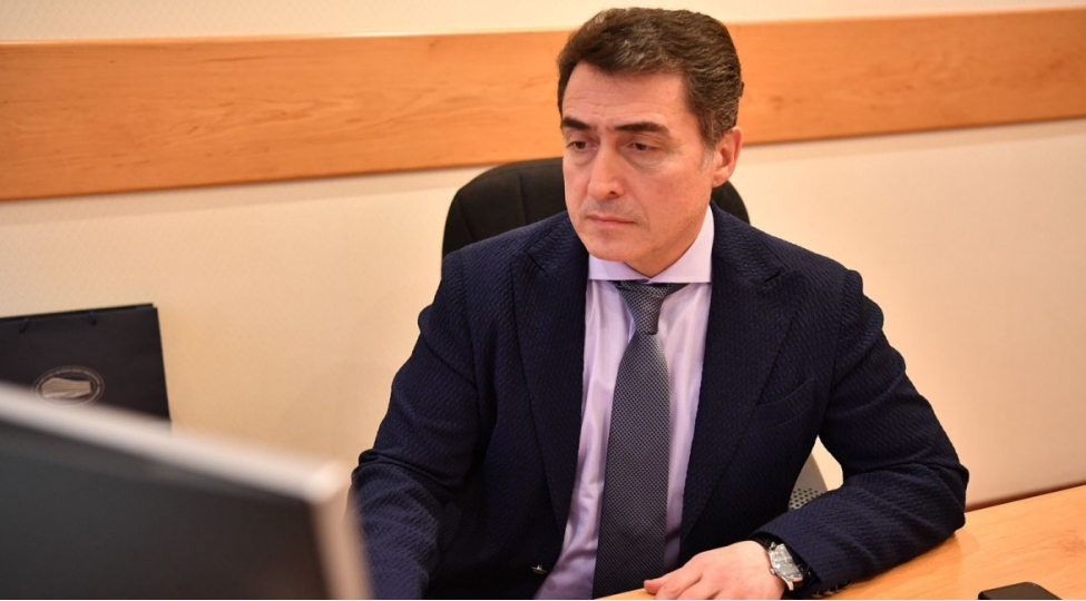 azerbaycanin-beynelxalq-senedleri-imzalayarken-ermenistanla-bagli-ireli-surduyu-qeyd-shert-deyishib-foto