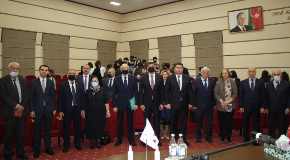 mohkem-temeller-uzerinde-qurulmush-guclu-dovletin-banisi-movzusunda-konfrans-kechirilib-foto