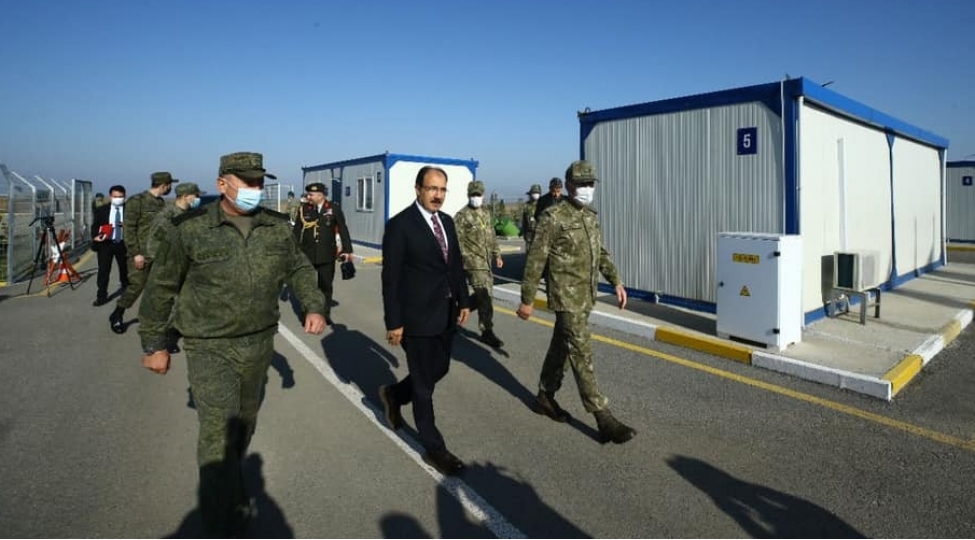 turkiye-sefiri-qarabagdaki-rusiya-turkiye-birge-monitorinq-merkezinde-olub-foto