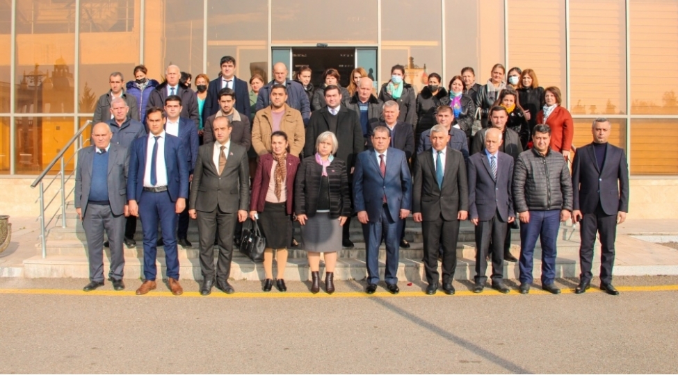 ucarda-azerbaycani-dunyaya-tanidan-boyuk-shexsiyyet-heyder-eliyev-adli-konfrans-kechirilib