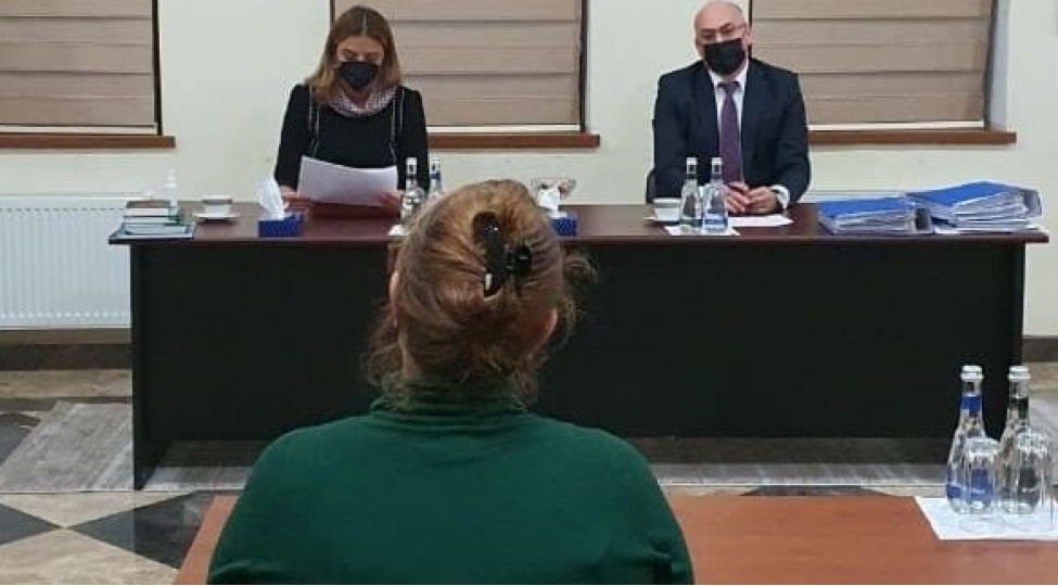 konul-nurullayeva-sechicilerinin-shikayetlerini-dinleyib-foto-2