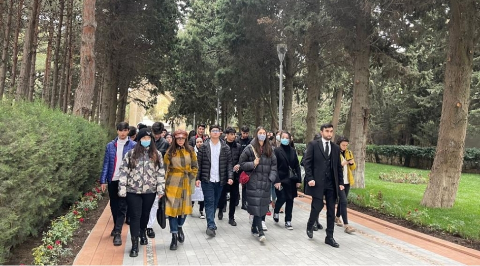 ireli-gencleri-ulu-onderin-anim-gunu-ile-elaqedar-bir-sira-tedbirler-heyata-kechirib