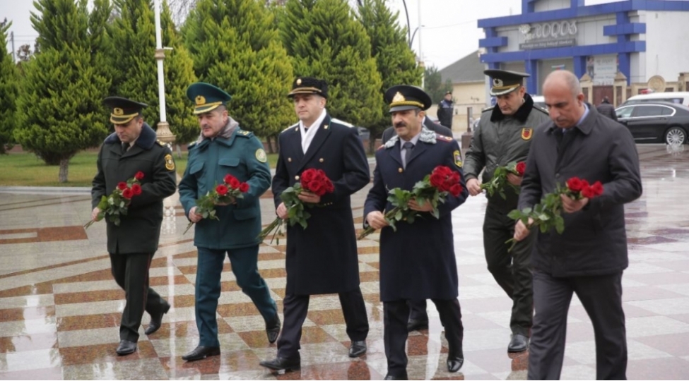 xachmaz-rayonunda-ulu-onder-heyder-eliyevin-eziz-xatiresi-ehtiramla-anilib-foto