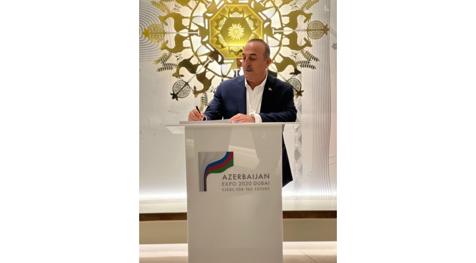 chavushoglu-dubay-expo-2020-sergisinde-azerbaycan-pavilyonunu-ziyaret-edib-foto