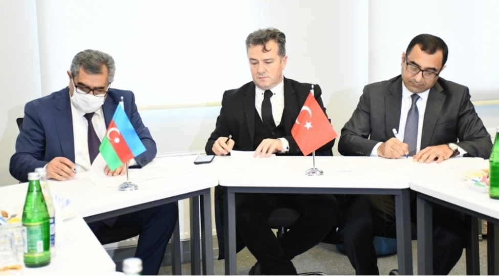 azerbaycan-ve-turkiye-peshe-mektebleri-arasinda-memorandumlar-imzalanib-foto