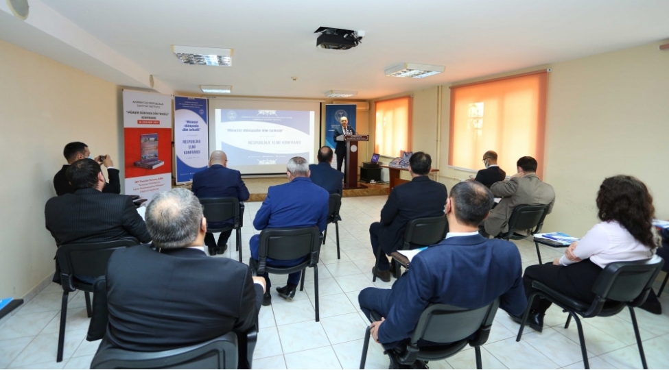 avrasiya-regionu-xalqlarinin-islam-medeniyyetine-verdiyi-tohfeler-kitabinin-teqdimat-merasimi-kechirilib-foto