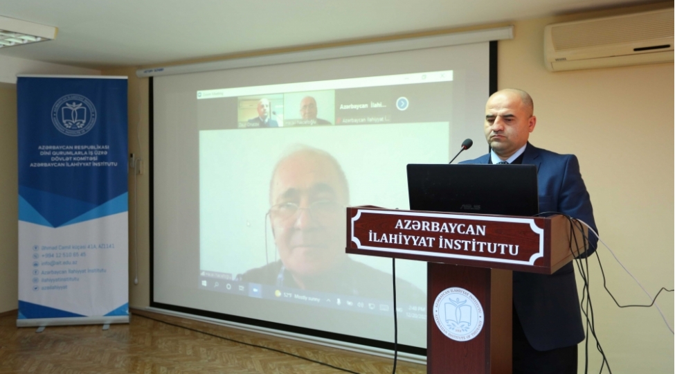 qars-qafqaz-universitetinin-professoru-aii-telebeleri-uchun-onlayn-vebinar-teshkil-edib-foto