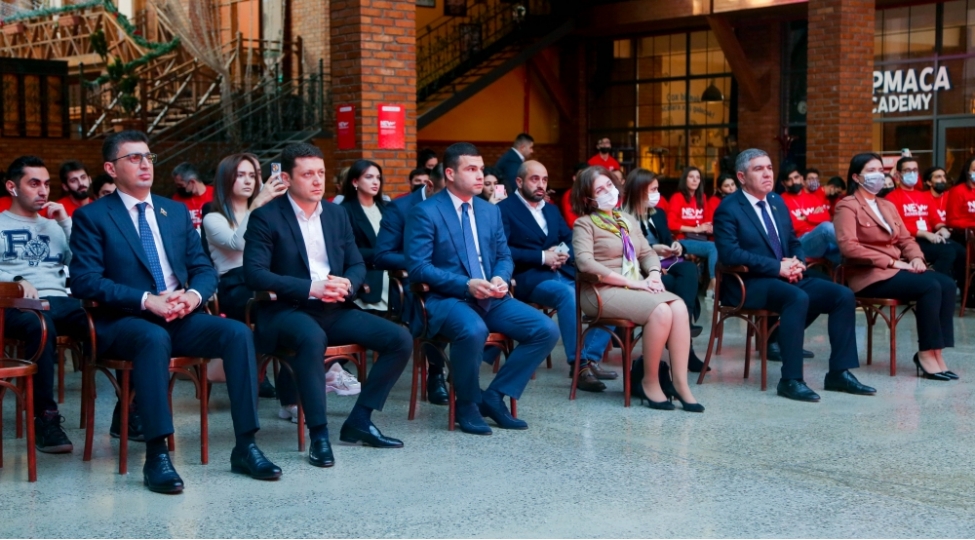 25500-manatliq-investisiya-fondunun-qalibleri-achiqlandi-foto