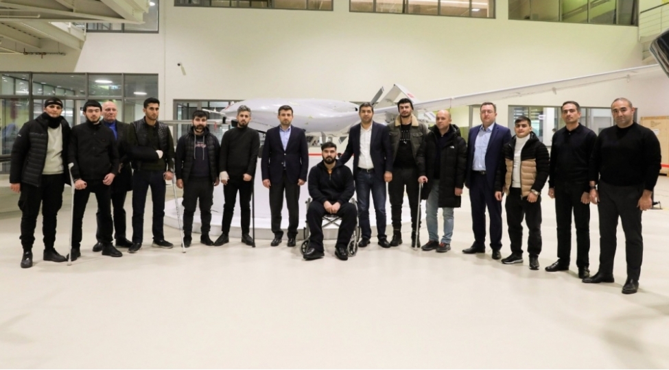 veten-muharibesi-qazileri-selchuk-bayraktarla-gorushubler-foto